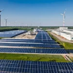 Home 22 환경보호 관련 산업 네트워크 구축 - **Prompt:** A modern, clean industrial park in a vibrant Russian landscape, showcasing advanced ecol...